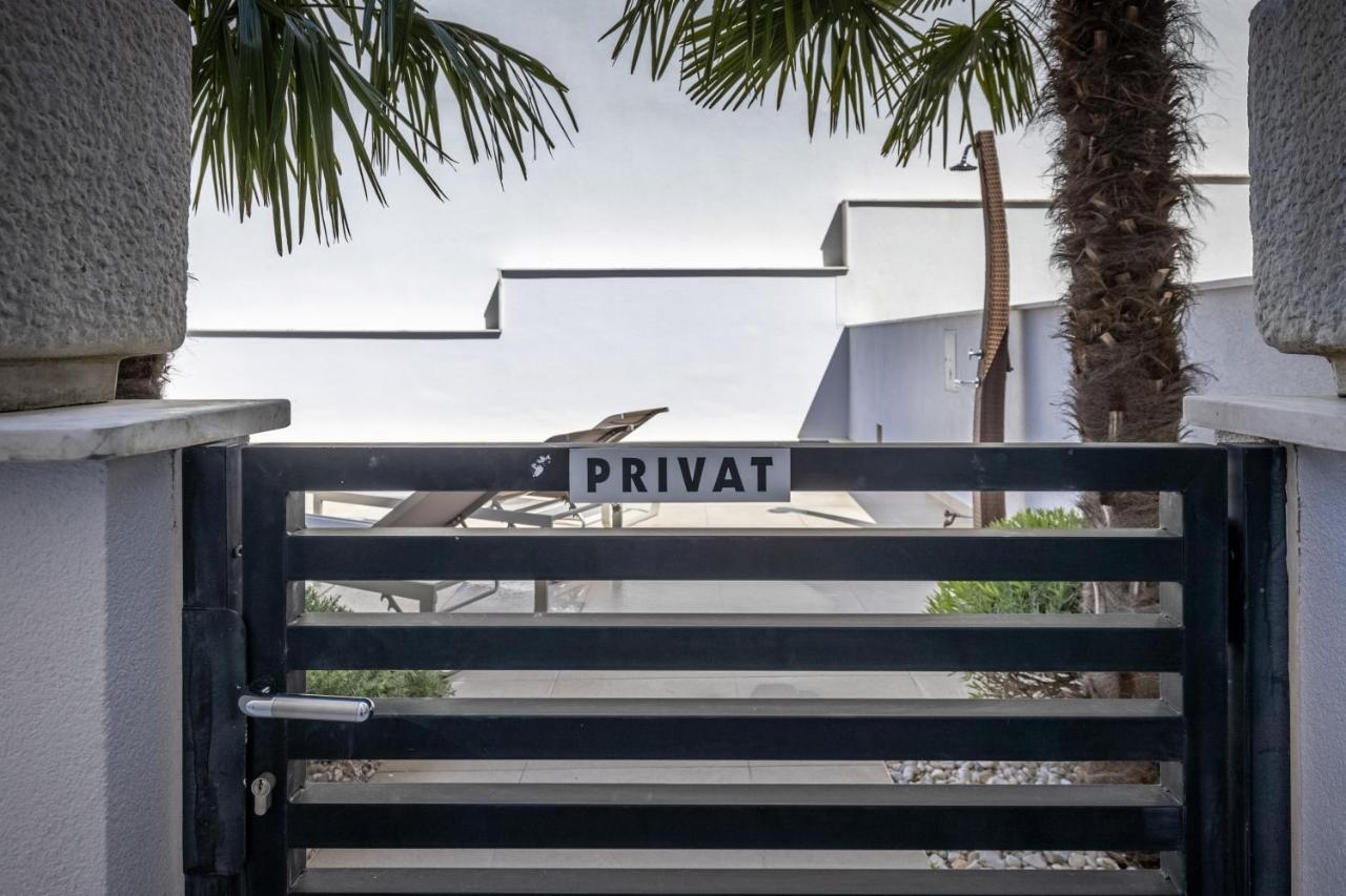 Adriatic Dream - Luxury Apartment & Private Pool Only For You Цриквеница Экстерьер фото